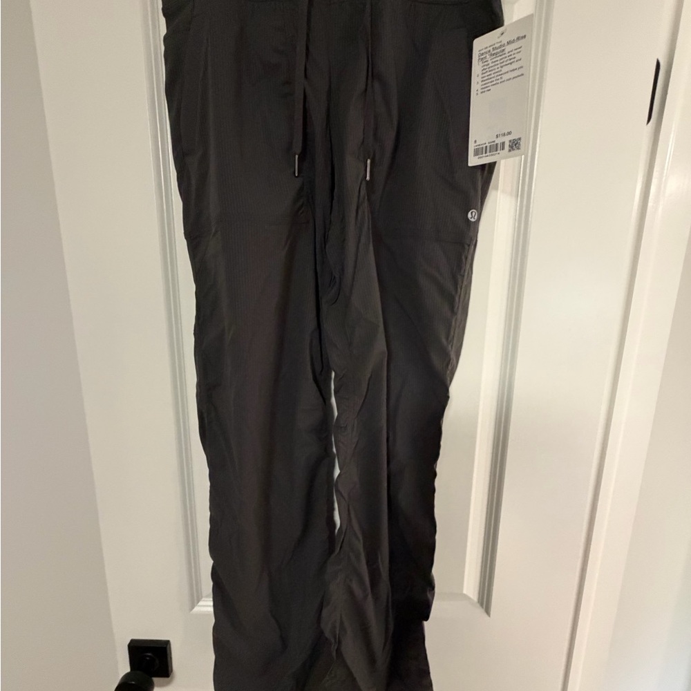 NEW Lululemon Dance Studio Mid-Rise Pants - Picture 2 of 3